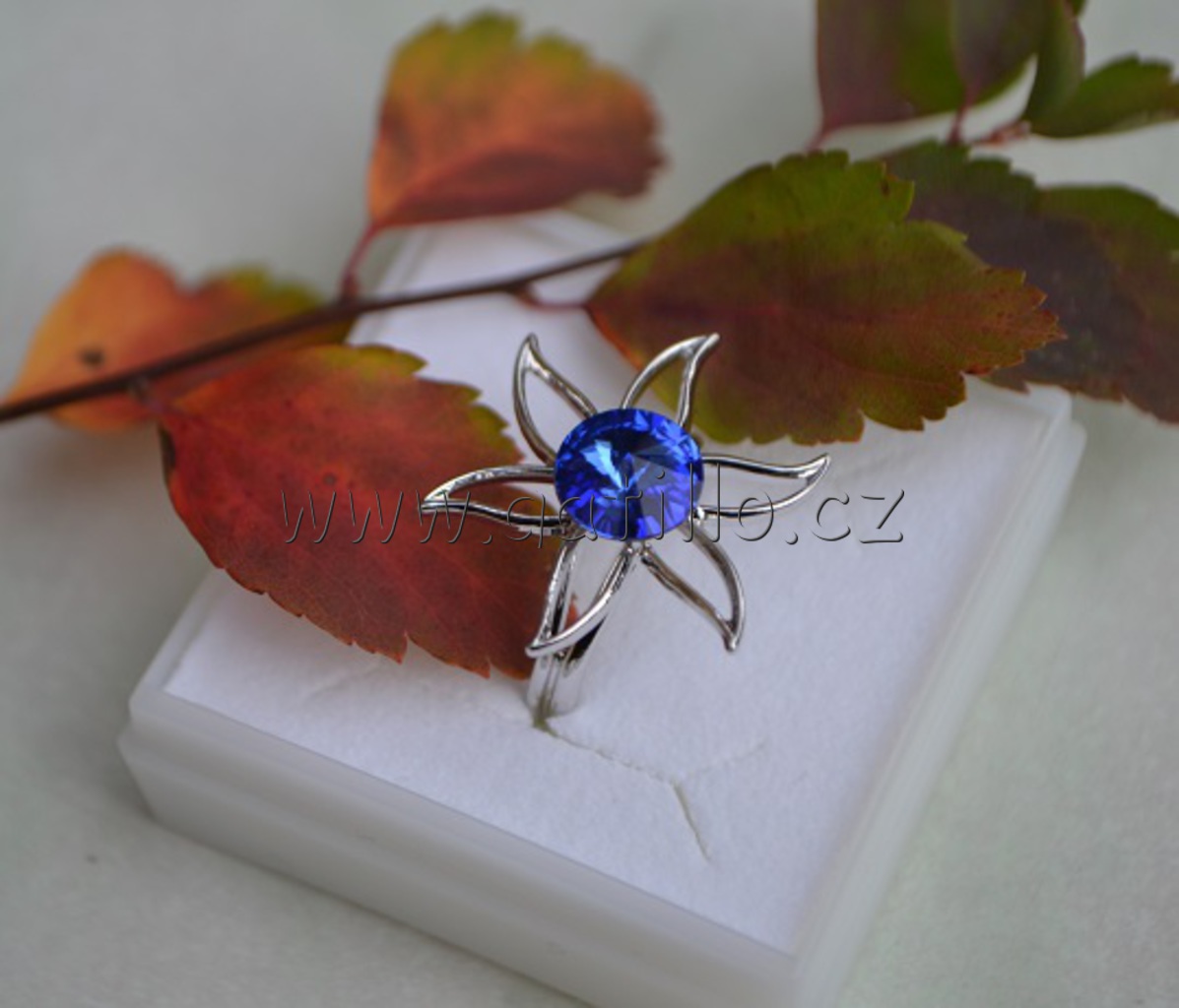 Lilie s rivoli Sapphire
